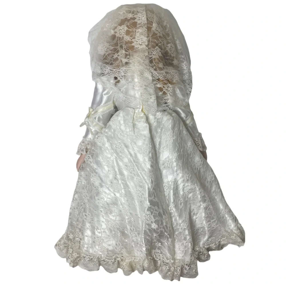 Vintage Doll Porcelain Lace Dress Ellie Bridal Wedding Collectible Vintage Toys